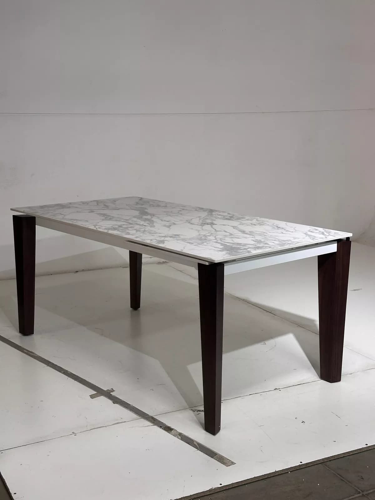 Стол ЭЗМИР (ESMIR) 180 цвет АРАБЕСКАТО (MATTE ARABESCATO SOLID CERAMIC) / ОРЕХ, ®DISAUR — фото 4