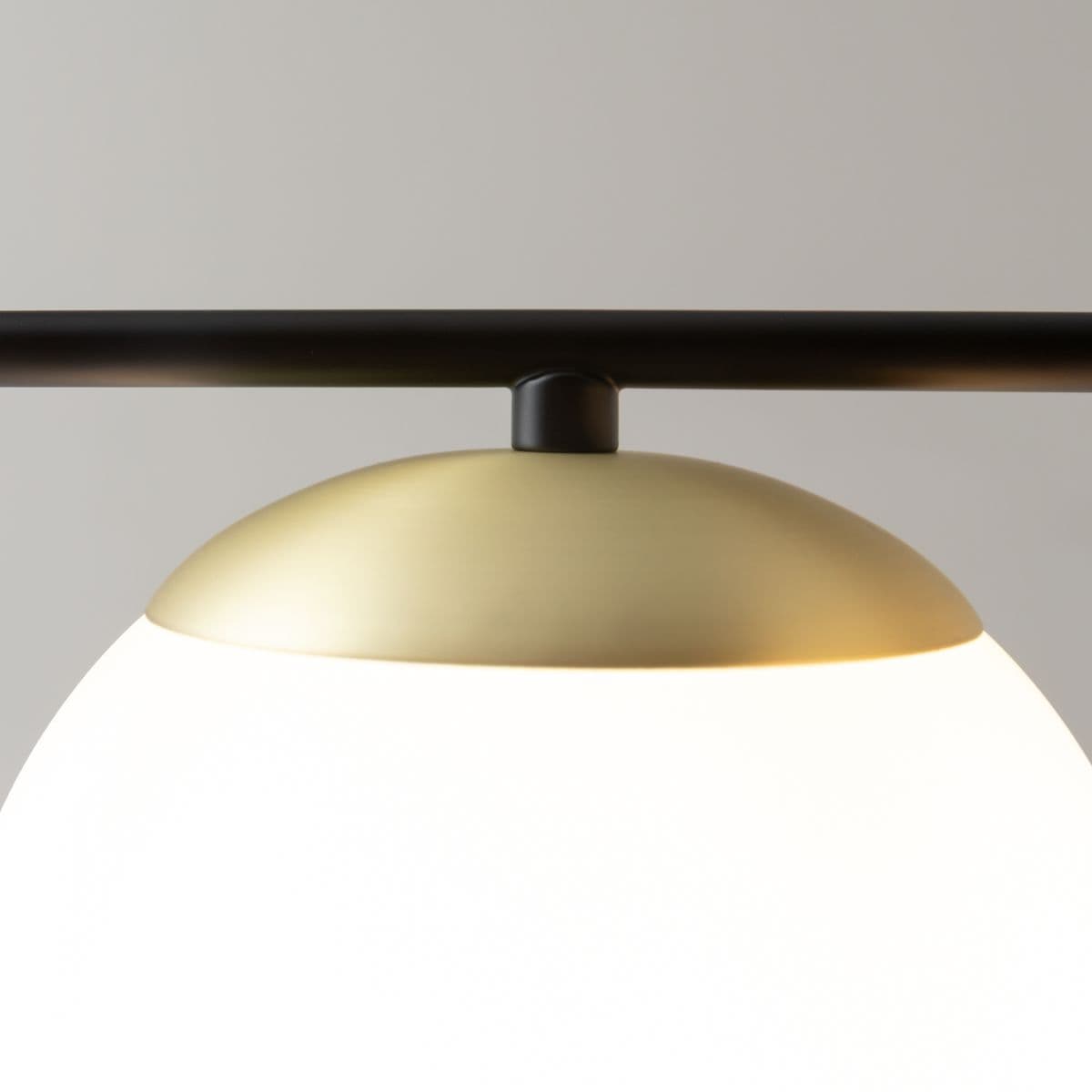 Потолочная люстра Maytoni Nostalgia MOD048CL-06G — фото 4